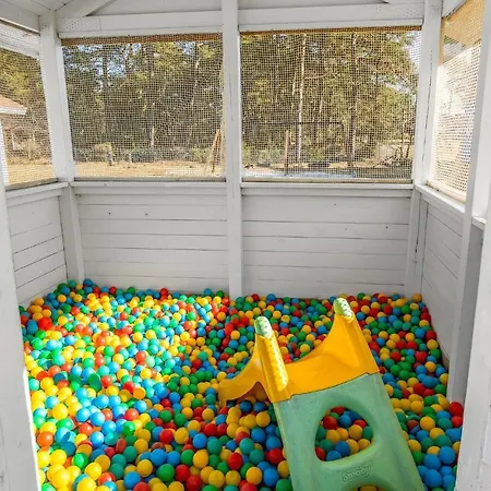 A Stunning In With 1 Bedrooms And Wifi * Нексё