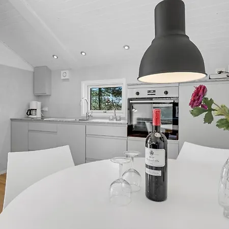 A Stunning In With 1 Bedrooms And Wifi Дом отдыха